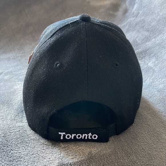 TORONTO CANADA HAT 🇨🇦 - Picture 4 of 8